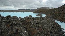 jezero poblíž přírondích bazénů Blue Lagoon