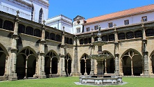 Coimbra - Ambit ticha (Claustro di Silencio) v klášteře Santa Cruz