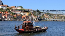Porto - pohled na řeku Douro a most Luise I